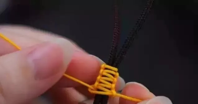 文玩核桃手串单线打结方法,常见的手串编绳教程