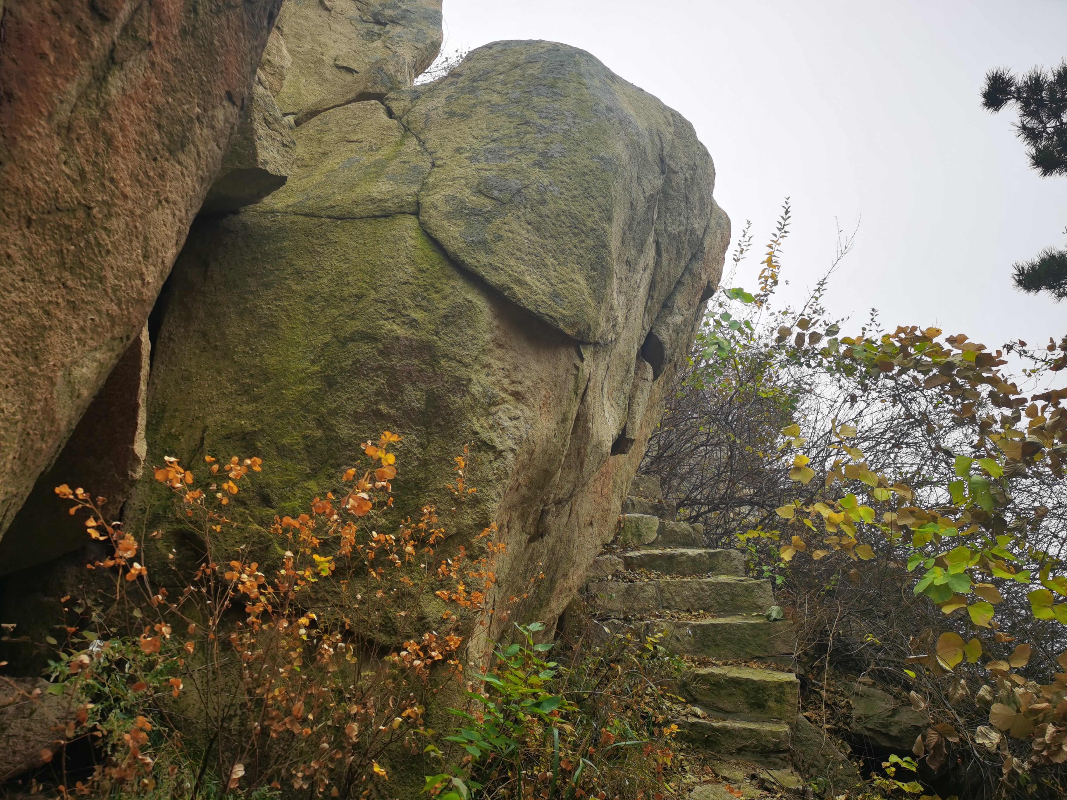 小华山免费爬山攻略,齐鲁嵩山漂亮