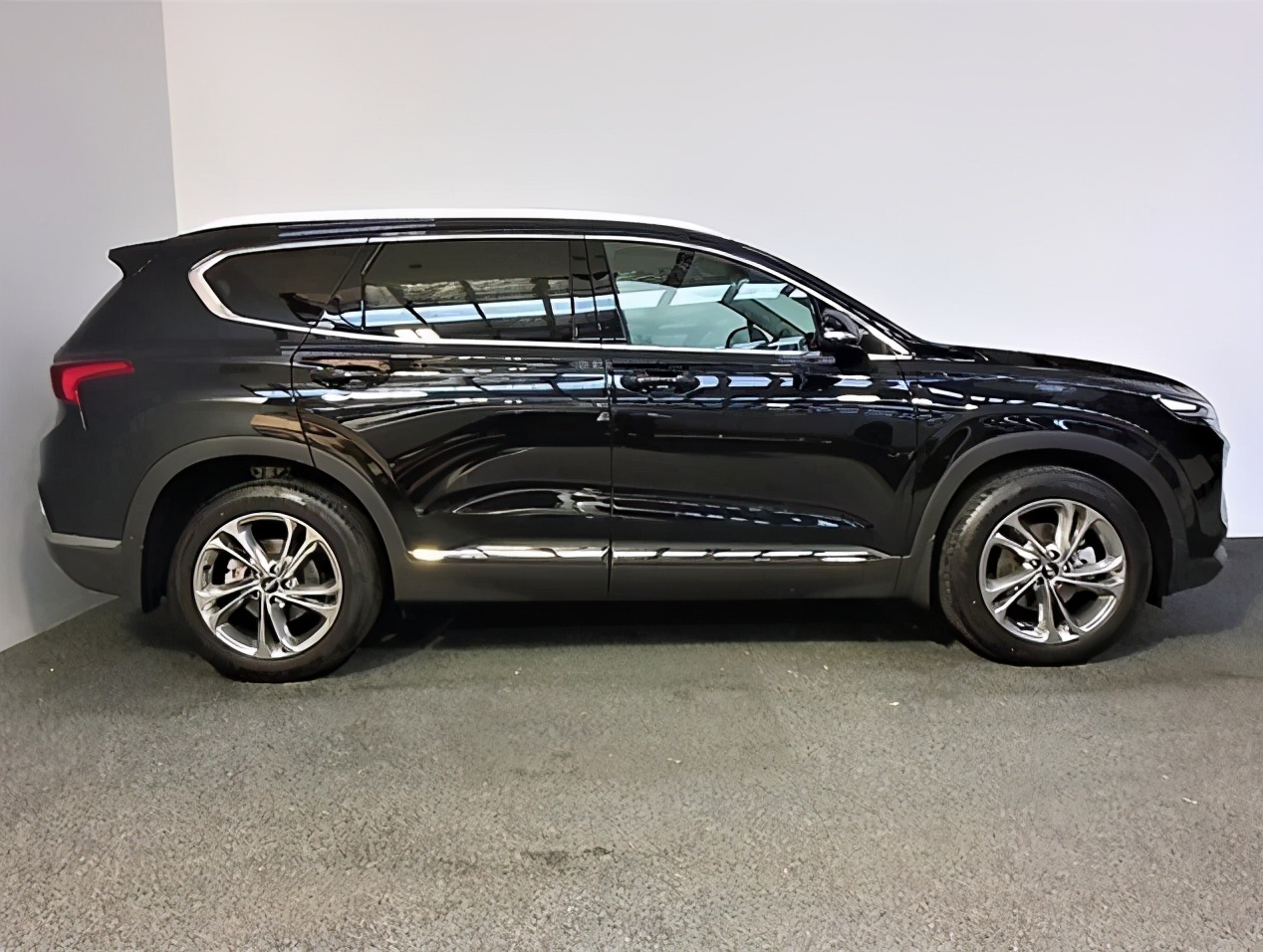 2010现代圣达菲2.4排量7座,现代圣达菲2.7图片