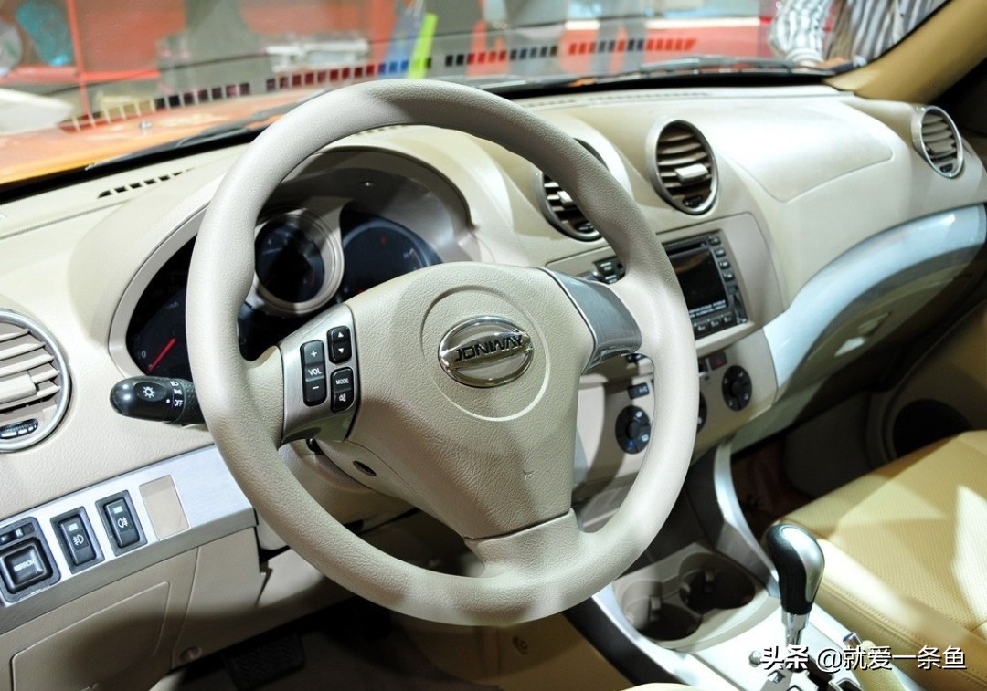 永源猎鹰suv,永源汽车2015新款suv