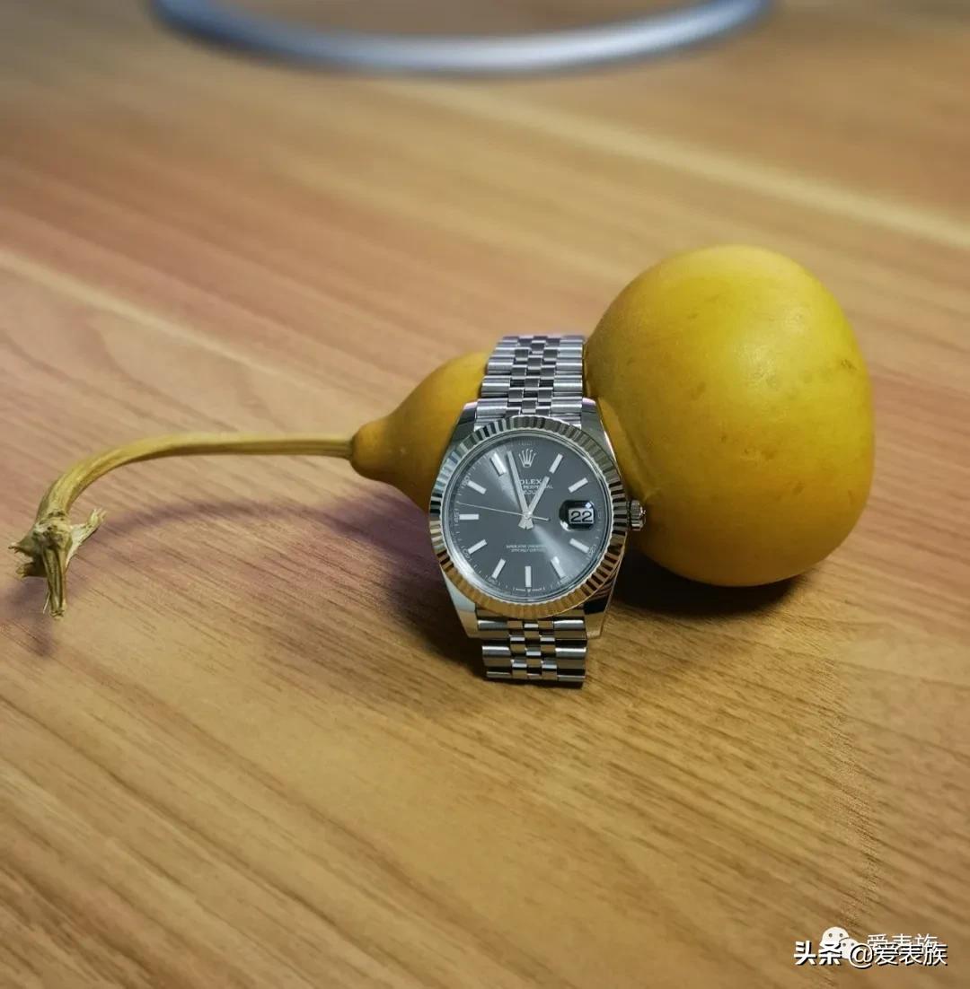 八年后携皇冠重回爱表一族，新年给自己的中年礼物