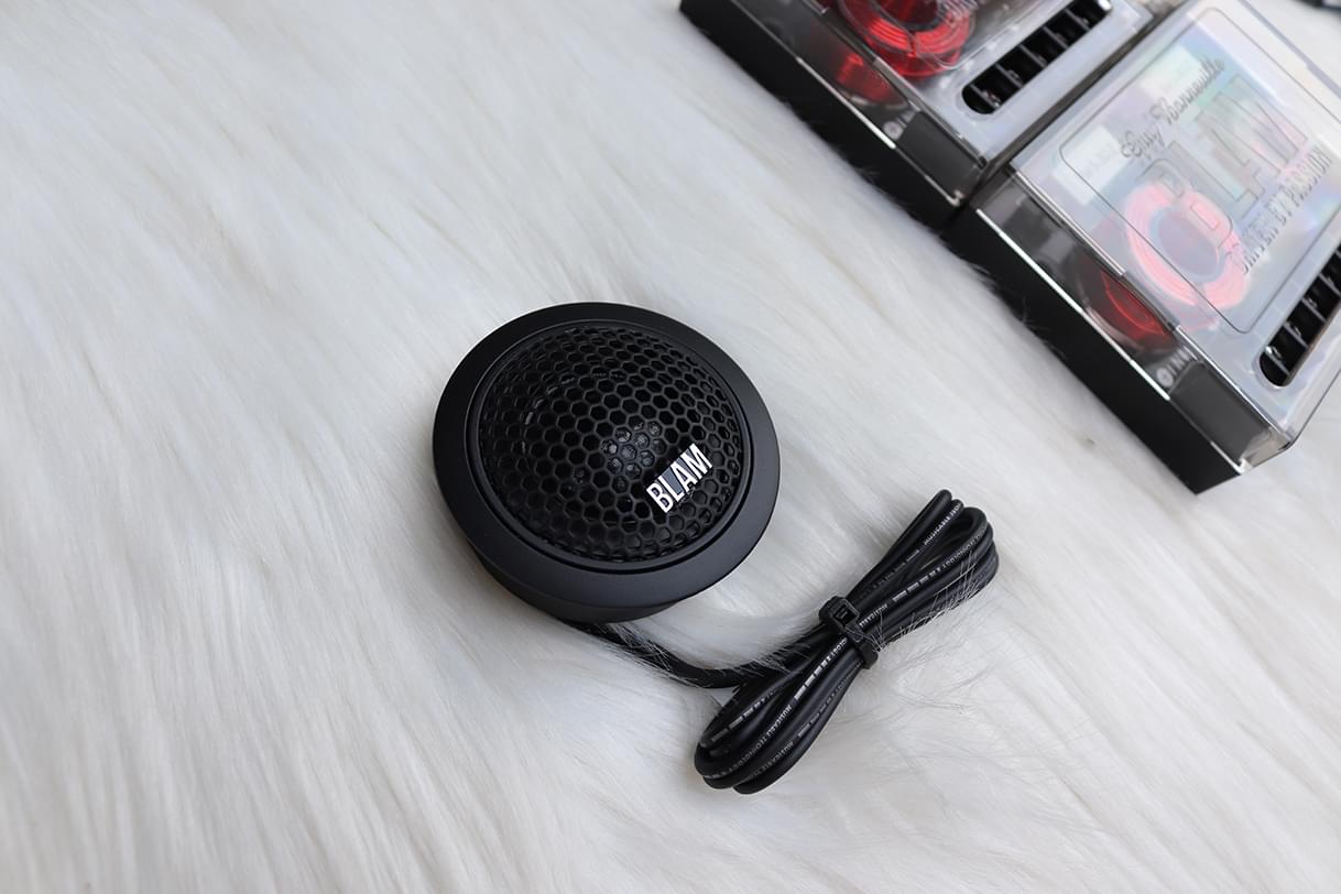 深圳汽车音响专业改装哪里好？看完别克君威音响改装你就知道了