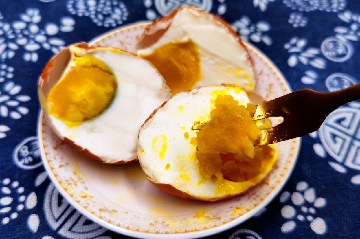 腌鸡蛋怎么腌的流油好吃原味,怎样腌鸡蛋好吃又流油视频