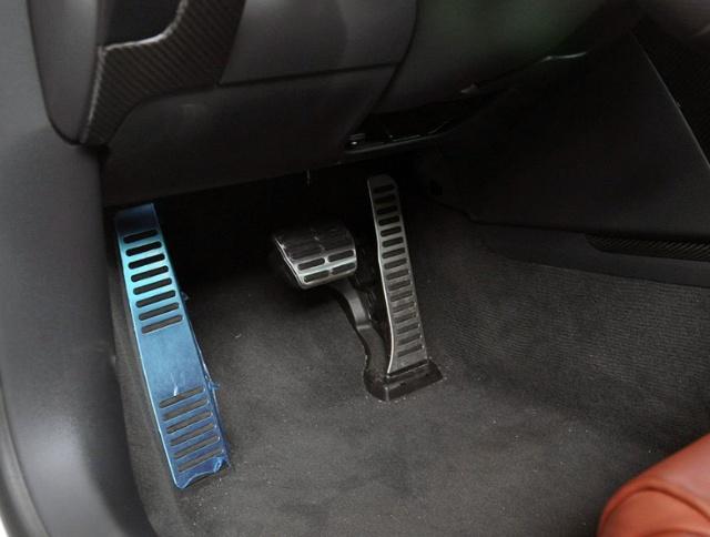 遇到油门卡死情况怎么处理,车油门卡死怎么办