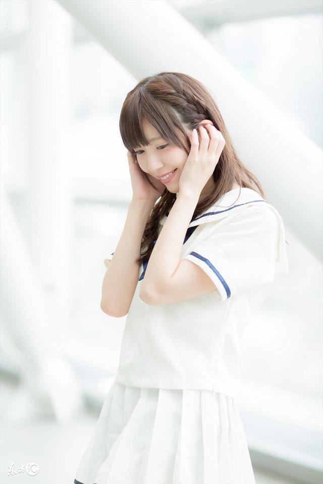 小说：身为小说作家的学姐要穿*袜丝**找我取材？