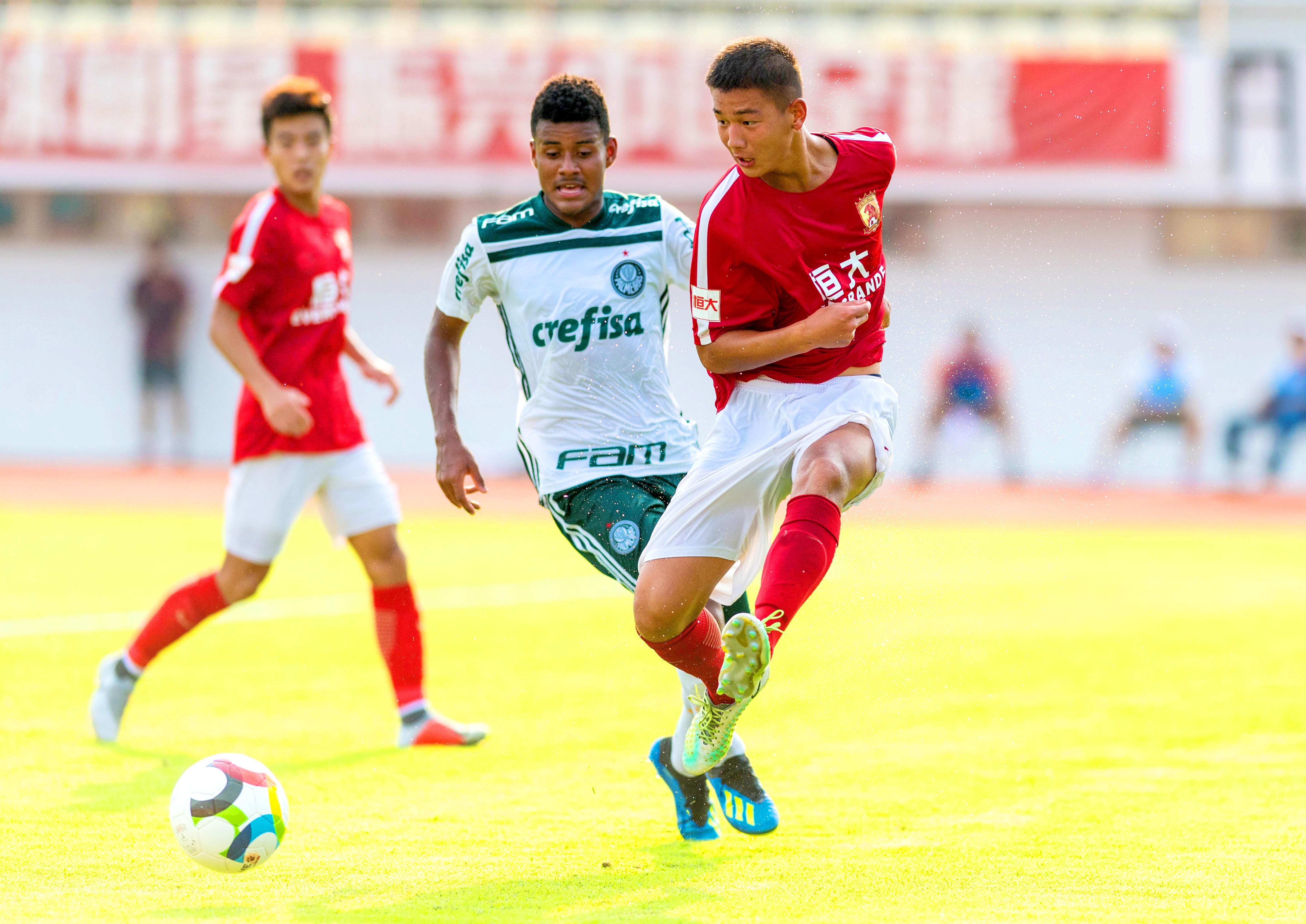 广州队初登中超有多强,广州恒大队首发名单