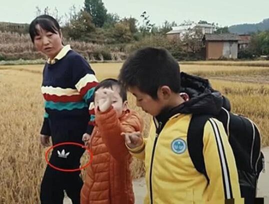 nike阿迪折扣店衣服是正品吗,商场特卖的衣服靠谱吗