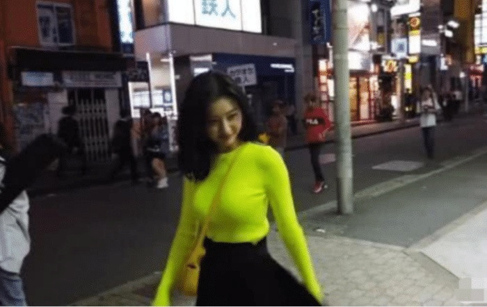 景甜奶油肌照 (景甜的颜值和身材)