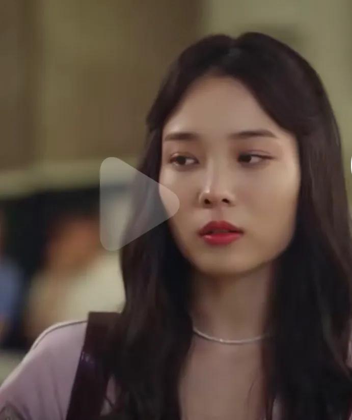 大脸妹子沙发发型,大脸什么发型好看