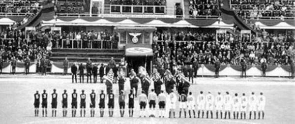 一场足球比赛的分析,足球比赛中是怎么思考的