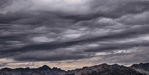 北大女生自杀事件：这场极致的冥王星操纵，只钩住了2件事