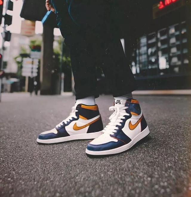 offwhitexaj1联名高帮篮球鞋,offwhiteaj1最低价多少