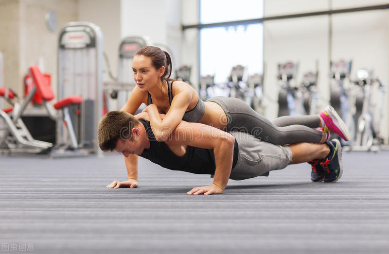 每天练多少分钟的平板支撑才有效,平板支撑每天要练几组才有效果