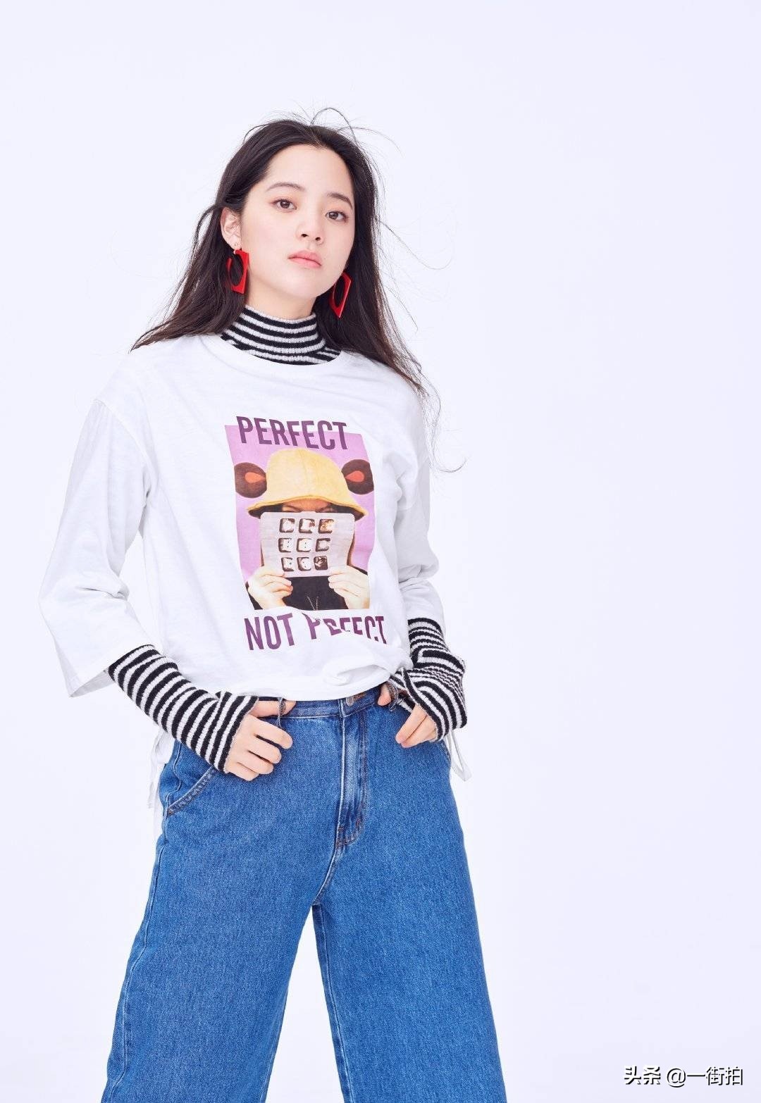 欧阳娜娜穿粉色针织衫温柔又美丽,欧阳娜娜淡黄色针织衫搭配裙子