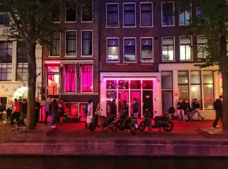 “世界性都”阿姆斯特丹：荷兰究竟是怎样让性产业合法的？