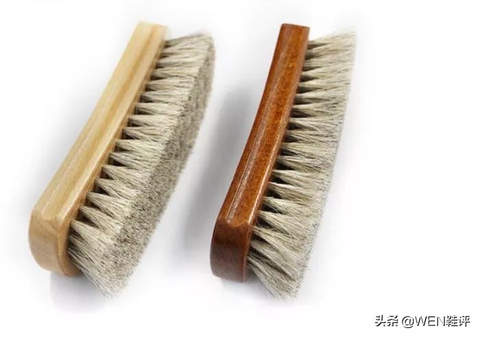 鞋店是怎么清洗翻毛皮的,翻毛皮的鞋面怎么清洗