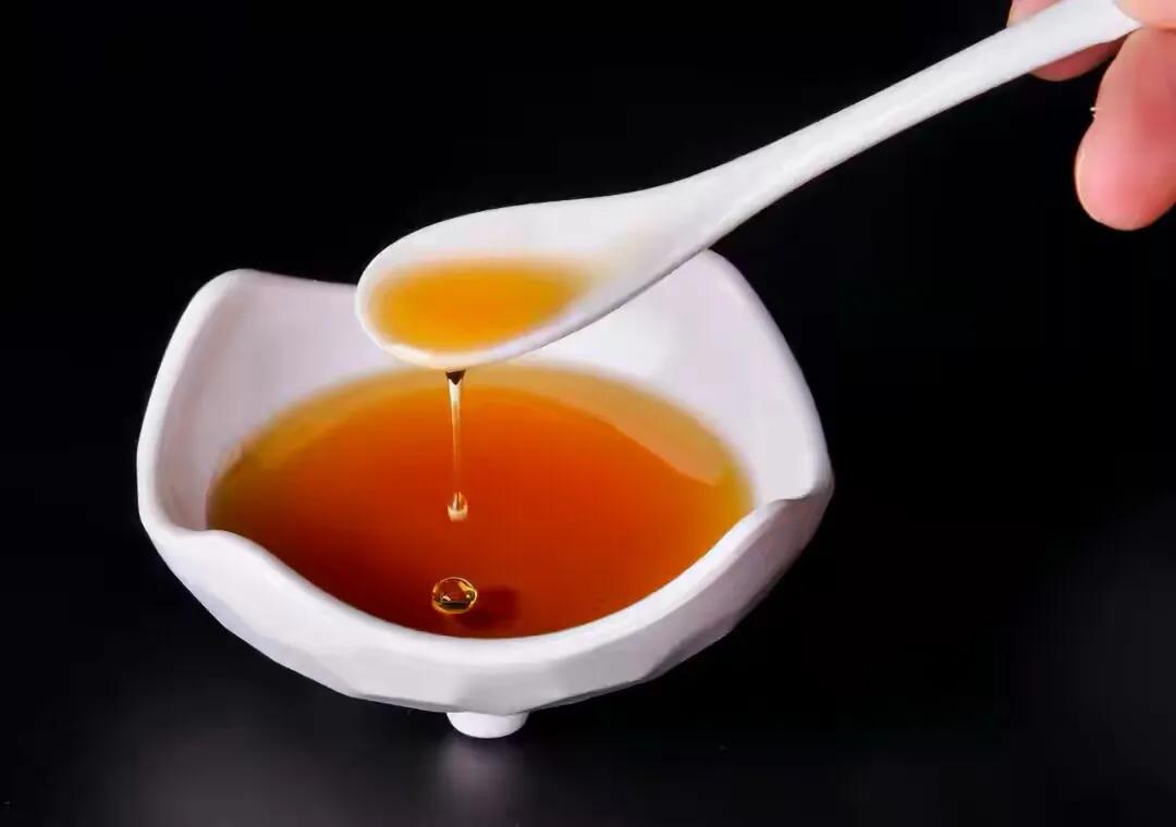 农民抢收油菜籽,今年油菜籽价格是多少啊