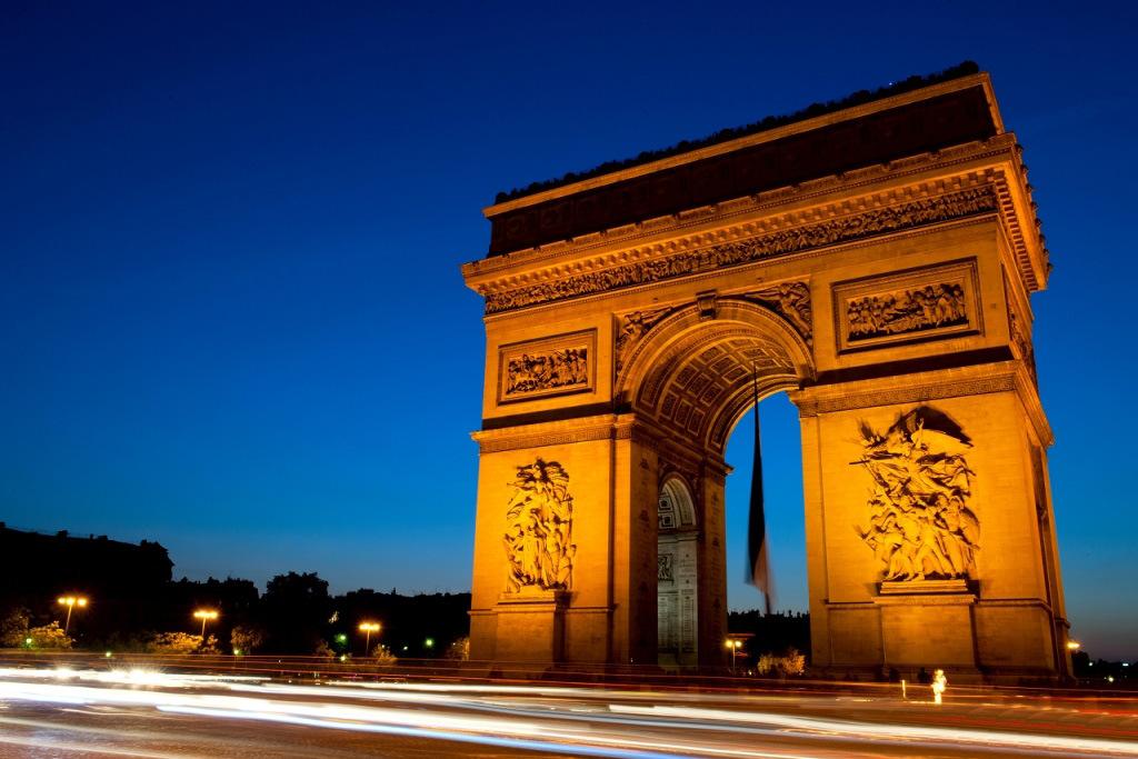 去法国留学需要多少费用,去法国留学就业好不好