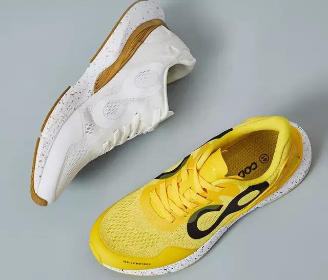 高弹超轻的黑科技跑鞋，高端脚踝保护装置，给脚按上一个“护盾”