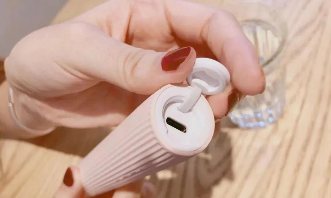 旋转式电动牙刷和声波式电动牙刷,智能成人电动牙刷声波洁牙神器