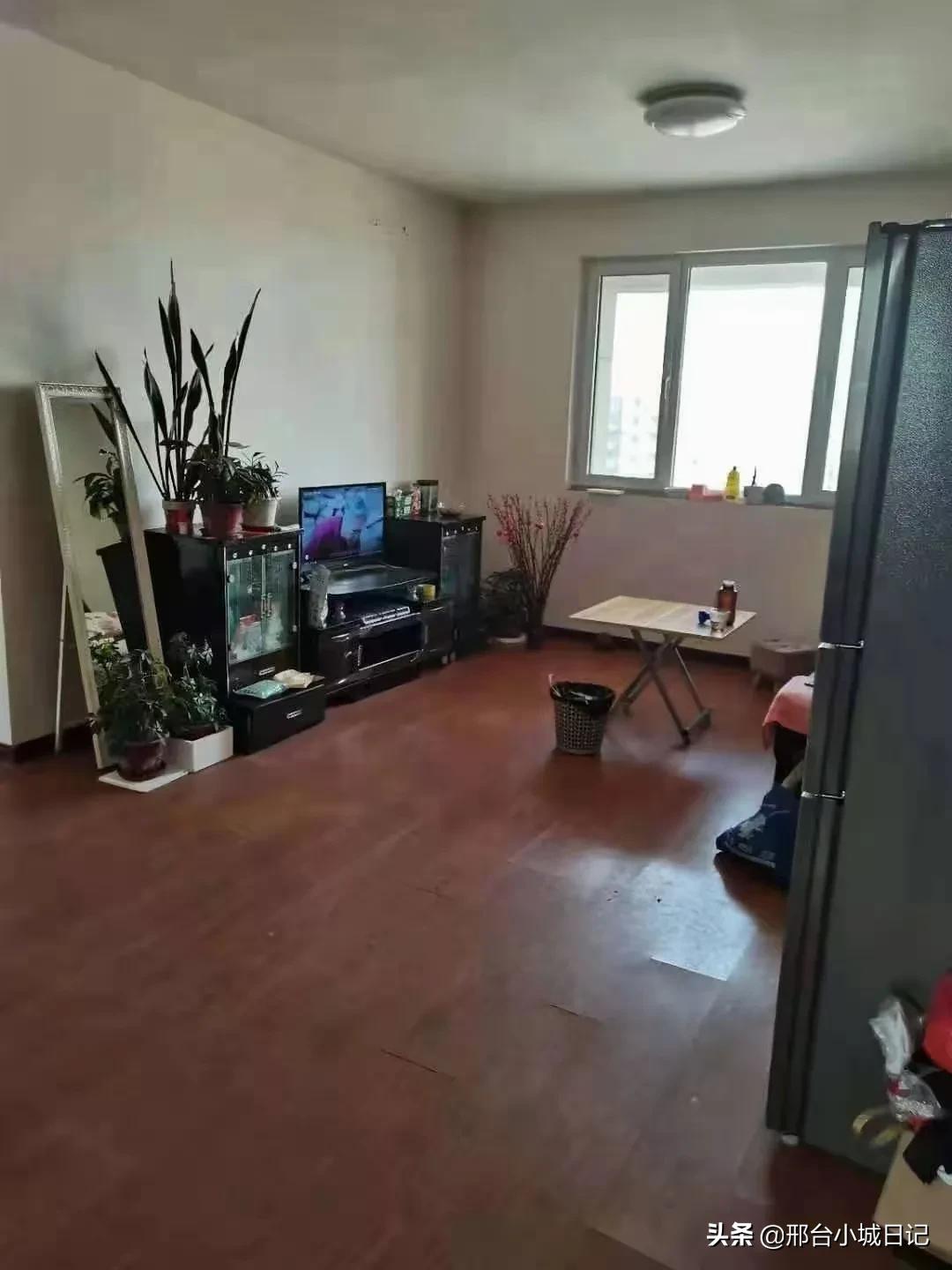 坐标邢台市桥东区，陪朋友看二手房，他在市区打拼十多年想安家