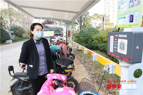 我为群众办实事促进城市文明建设,我为群众办实事居家服务暖民心