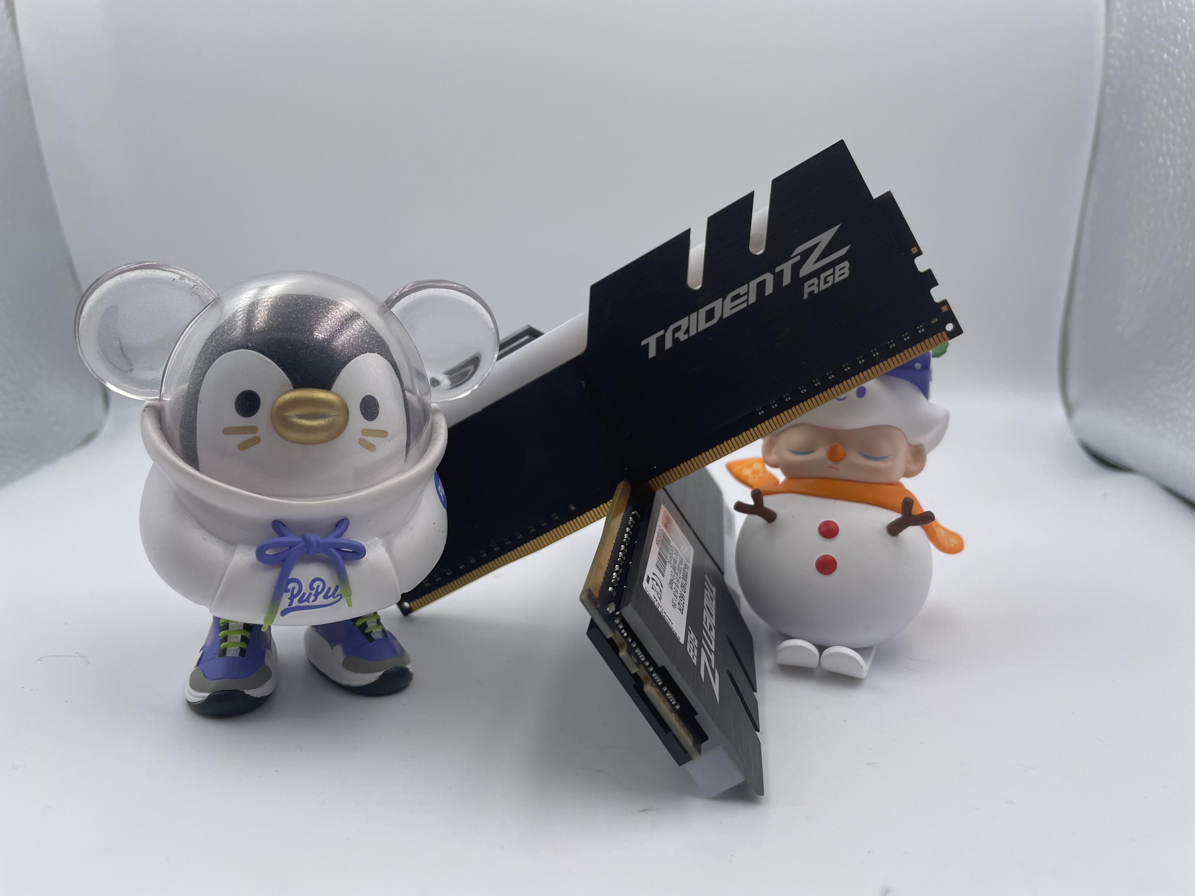 雷克沙3200内存条可以超频到多少,海盗船芝奇金士顿