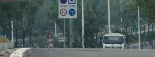 硬核扫黑，一秒上头；华强一笑，生死难料