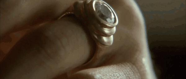 这部严重被低估的“情色”小说，我们需要重新解读它