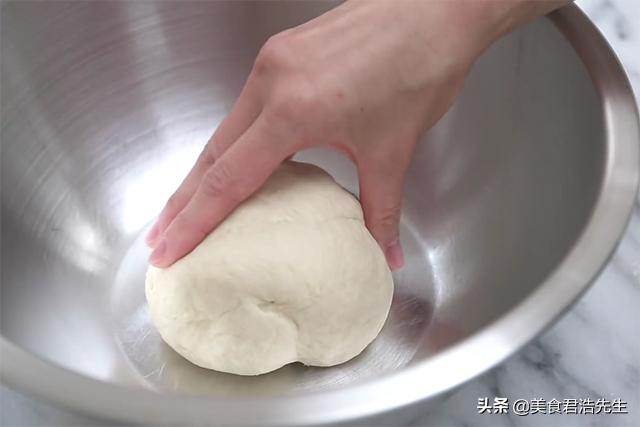 炸油条怎么做酥脆不用泡打粉,家中最简单炸油条方法不用泡打粉