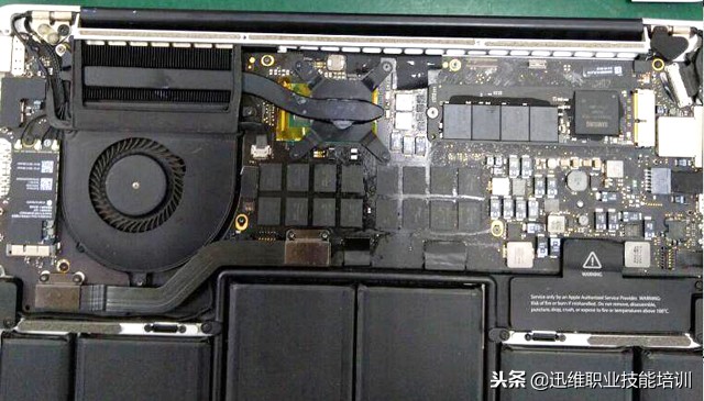 苹果电脑A1502摔后不定时关机？耗时3天曲折维修，差点赔千元