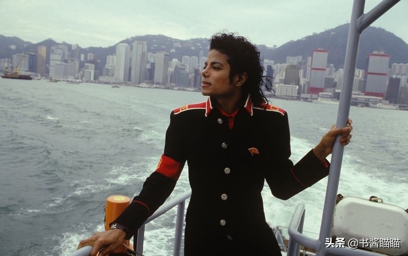 迈克尔杰克逊幼年到中年过程,30年前迈克尔杰克逊