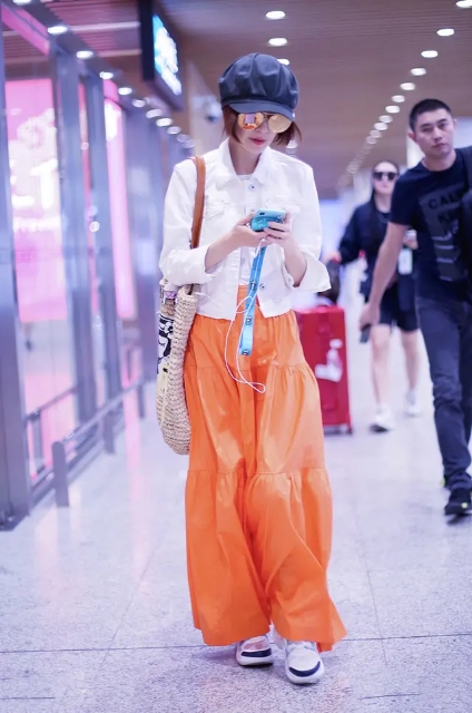 鲁豫这么瘦吃过米饭吗,鲁豫穿黄裙49岁瘦如闪电