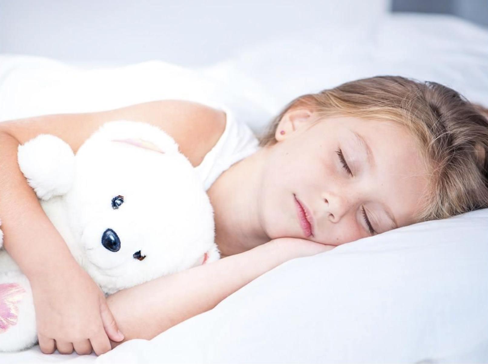 一招解决宝宝不睡觉,宝宝不肯睡觉如何让她睡