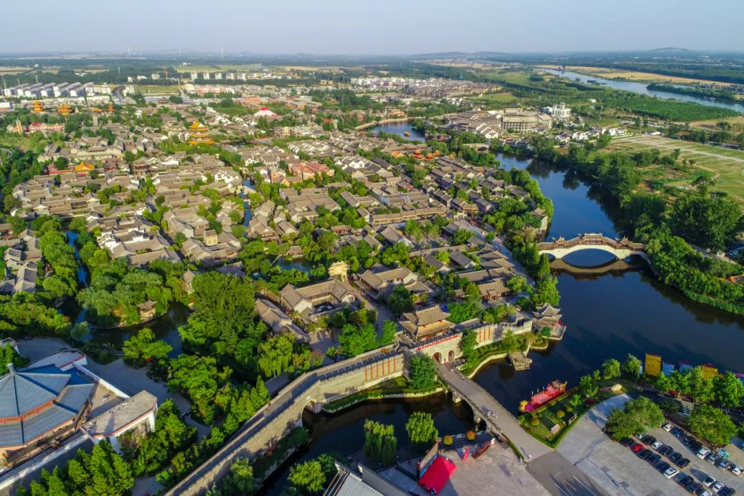 台儿庄适合1-2天短途旅游,趁着假期的闲暇去旅行