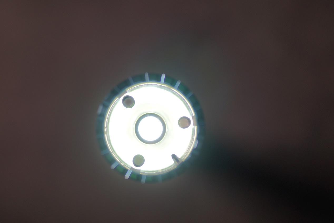 战术强光手电光源,战术型强光手电亮一下就不亮了