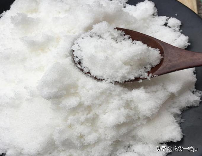 绵白糖与白砂糖什么区别,绵白糖和白砂糖的区别在哪里