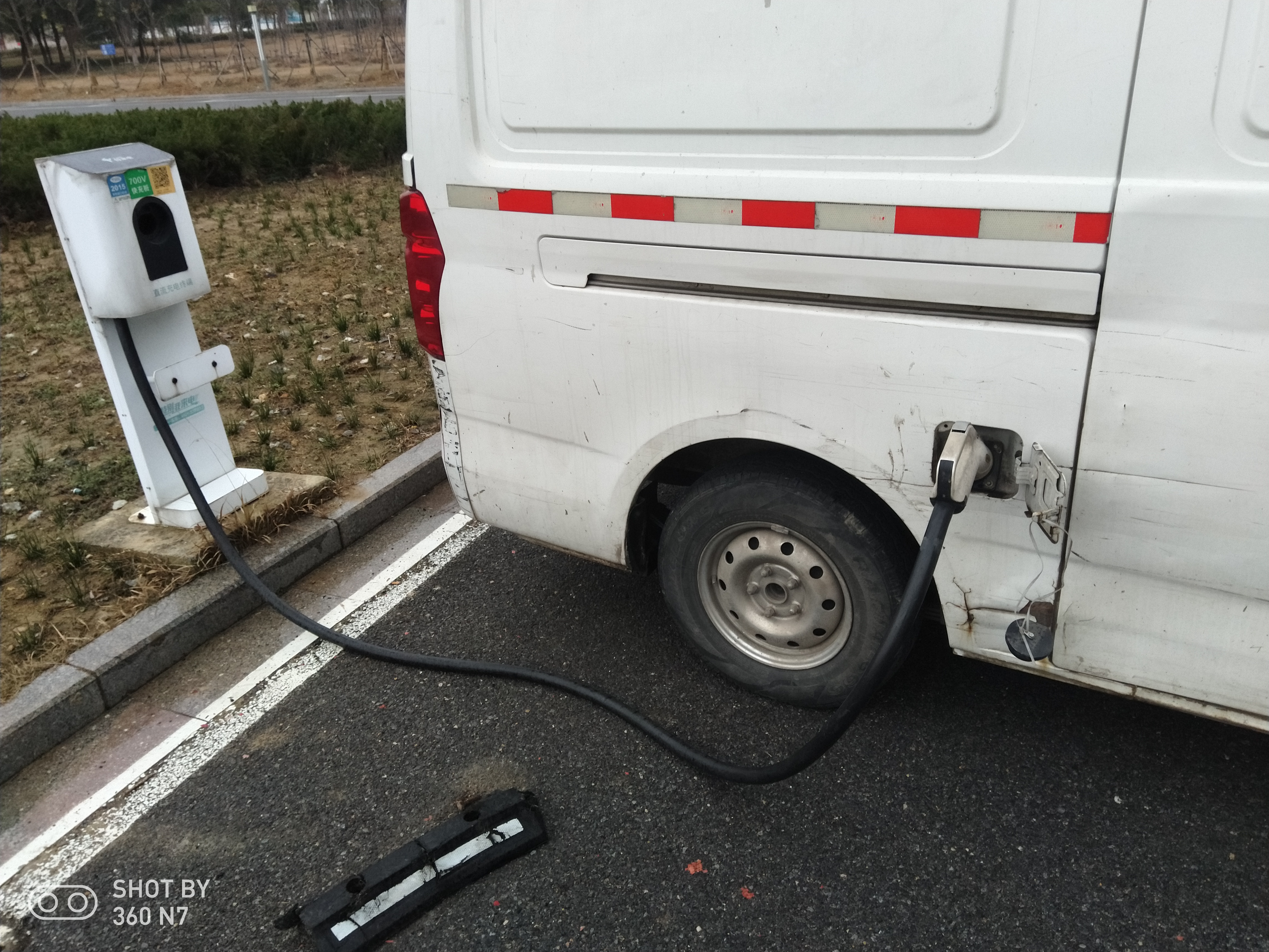 二手货运电动面包车价格,想买一台面包车