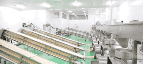 卖辣条的抠脚大汉,辣条是抠脚大汉的脚踩出来的吗