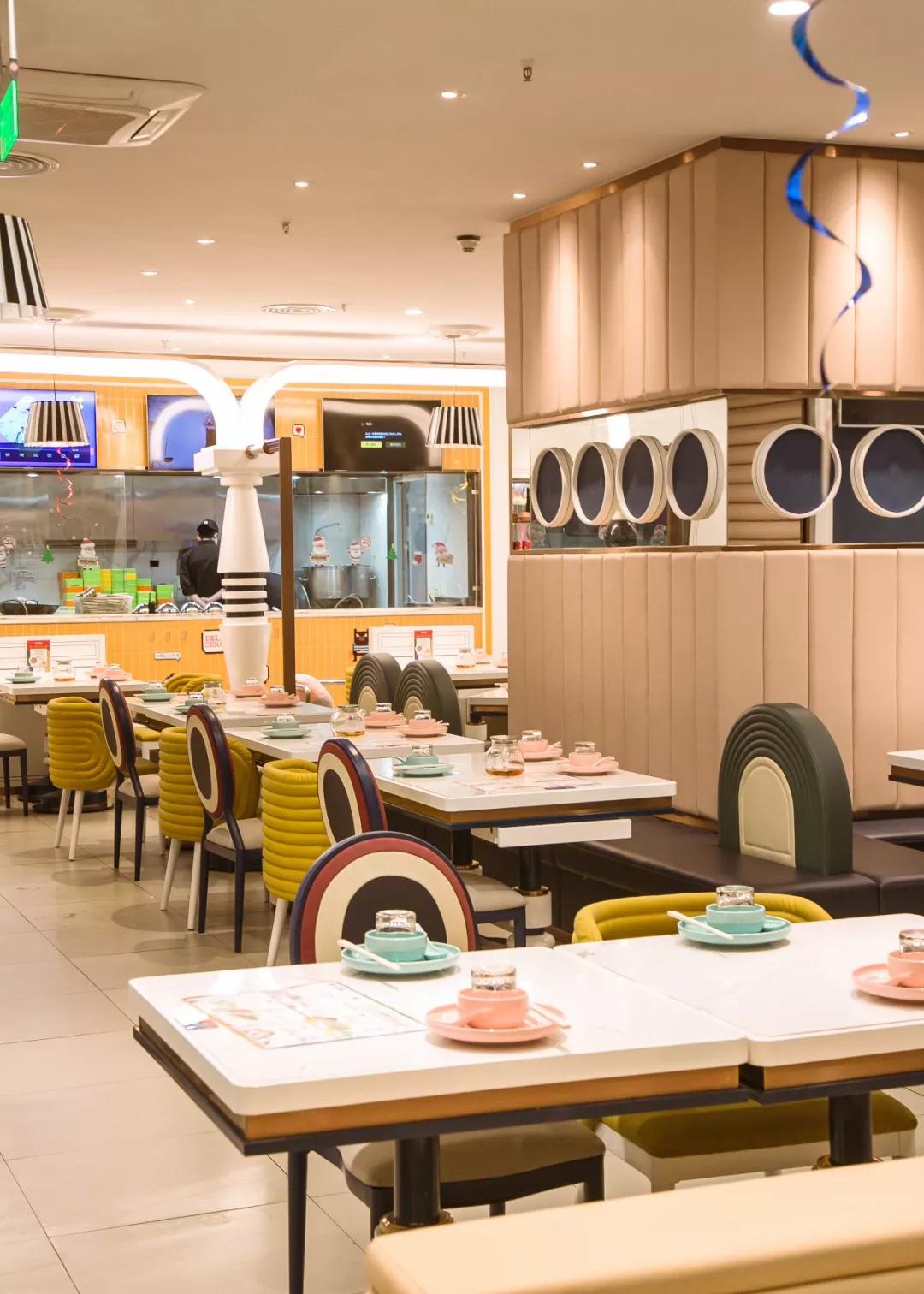 在“卡通乐园”吃“瘦瘦鱼”，一份大过脸盆，居然不到50元