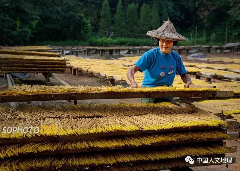 祖祖辈辈传下来的制香手艺,老百姓手工制香