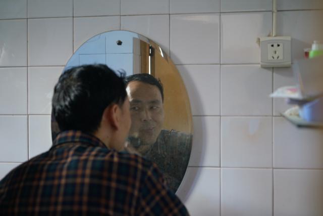 村里的男人都出去打工了电视剧,村里的男人们都外出打工了