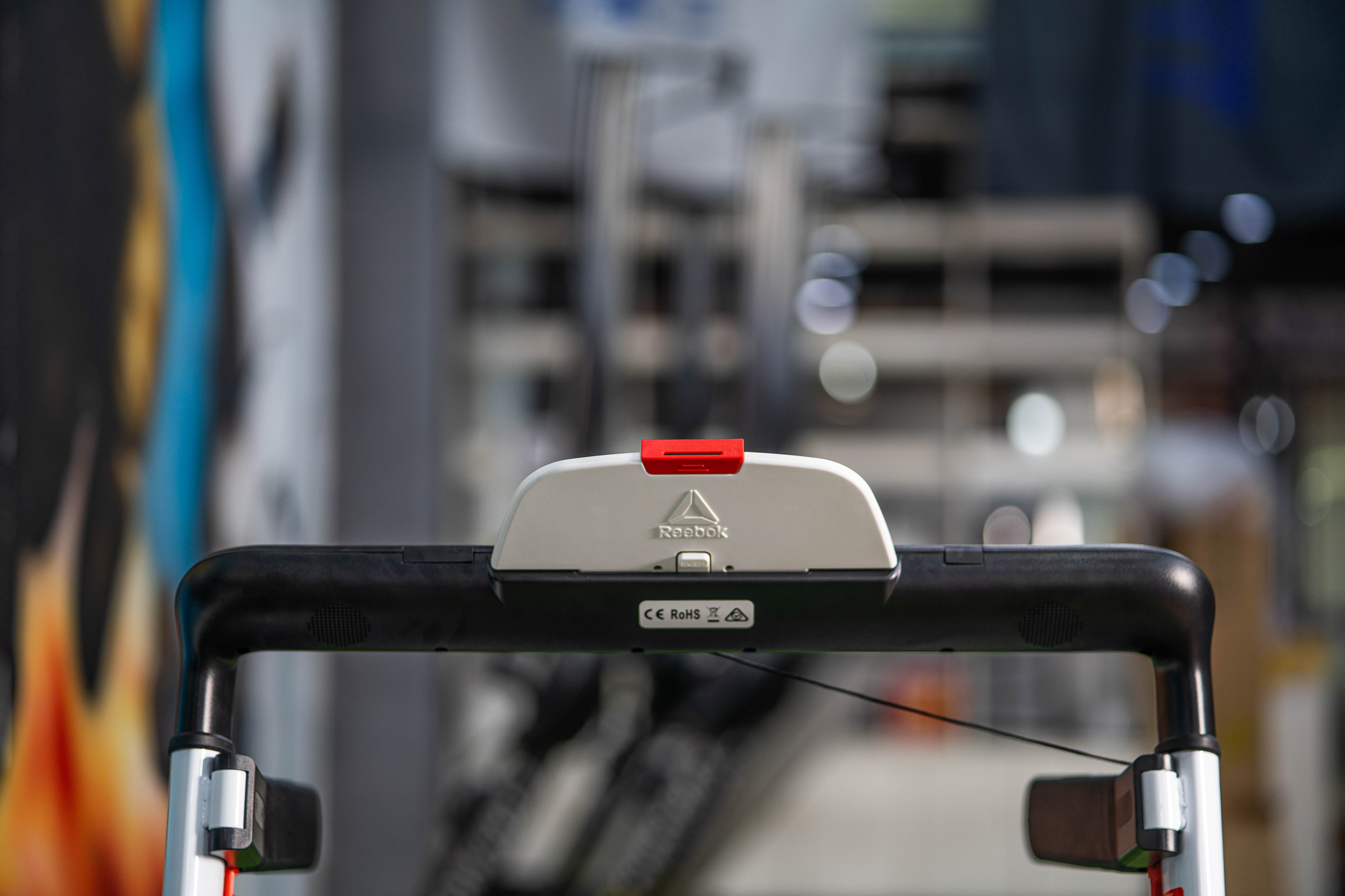 锐步irun3跑步机评测,锐步折叠跑步机irun4