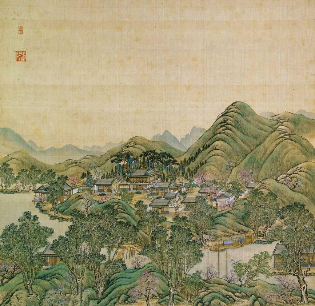 余晖映照出娇艳的晚霞,余晖映衬下美景