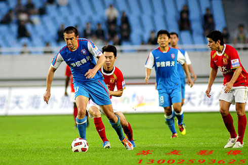 读读江苏足球风雨25年的故事，欢笑中带着泪光！