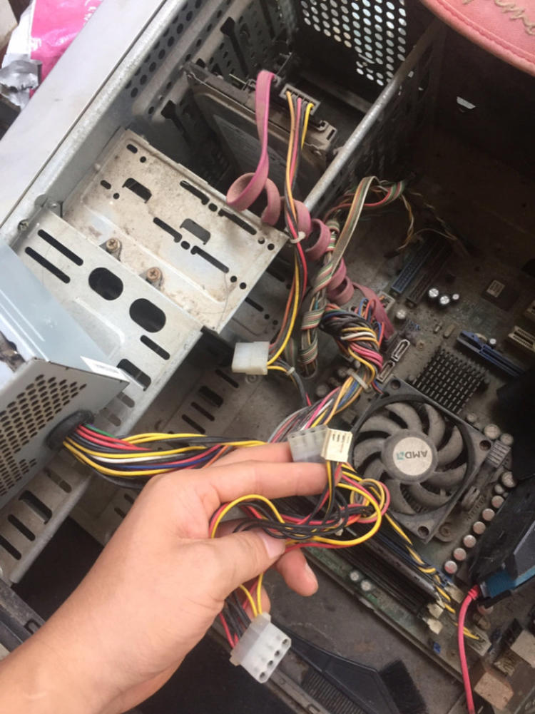 使用计算机时要先按什么打开电源,计算机定时开关机设置