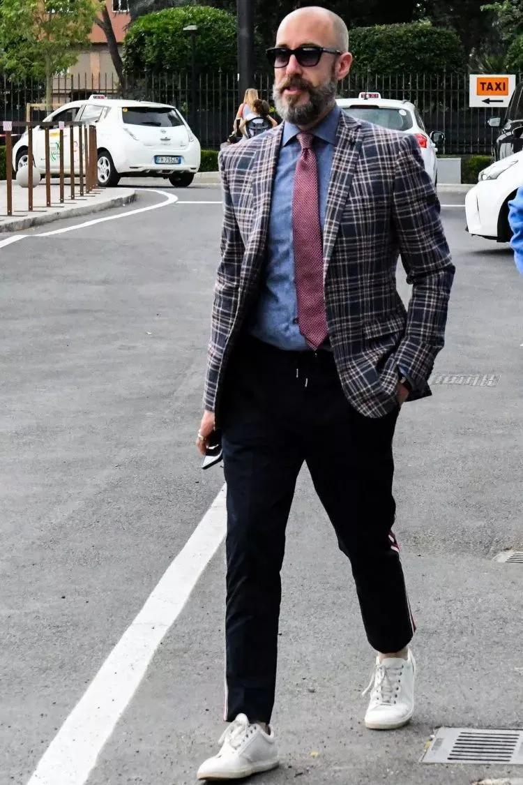 运动装怎样穿才好看呢,运动装怎么穿更时髦