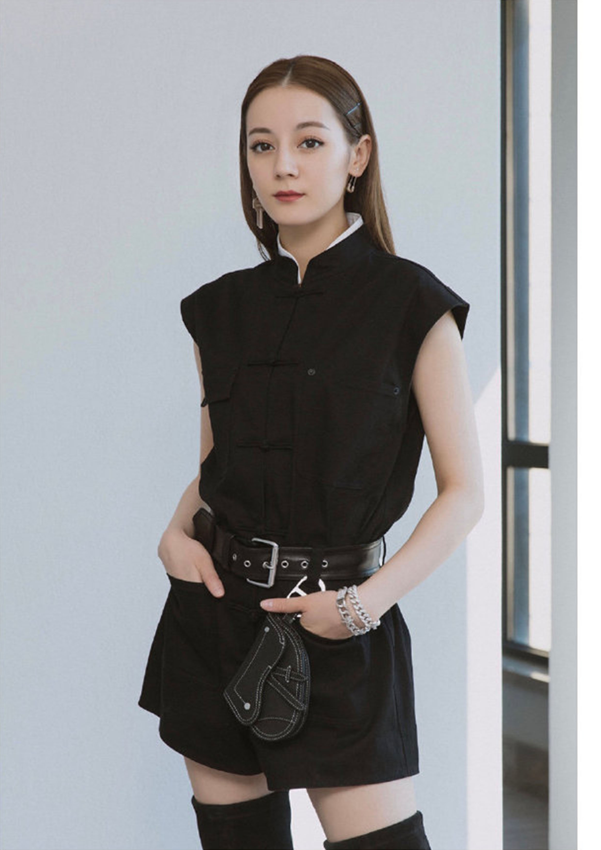 阔腿裤out了今年流行初恋裤,最近流行穿的高腰阔腿裤凉凉的