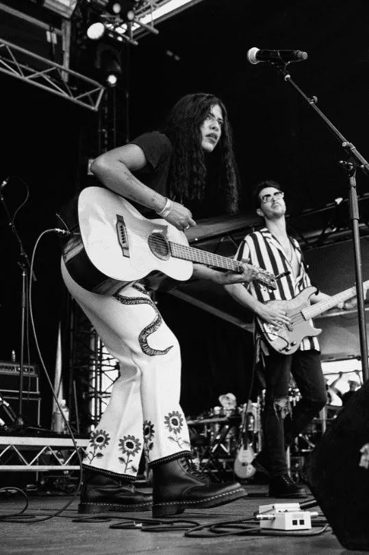 从小混混到帝国君王,从小混混到西服暴徒