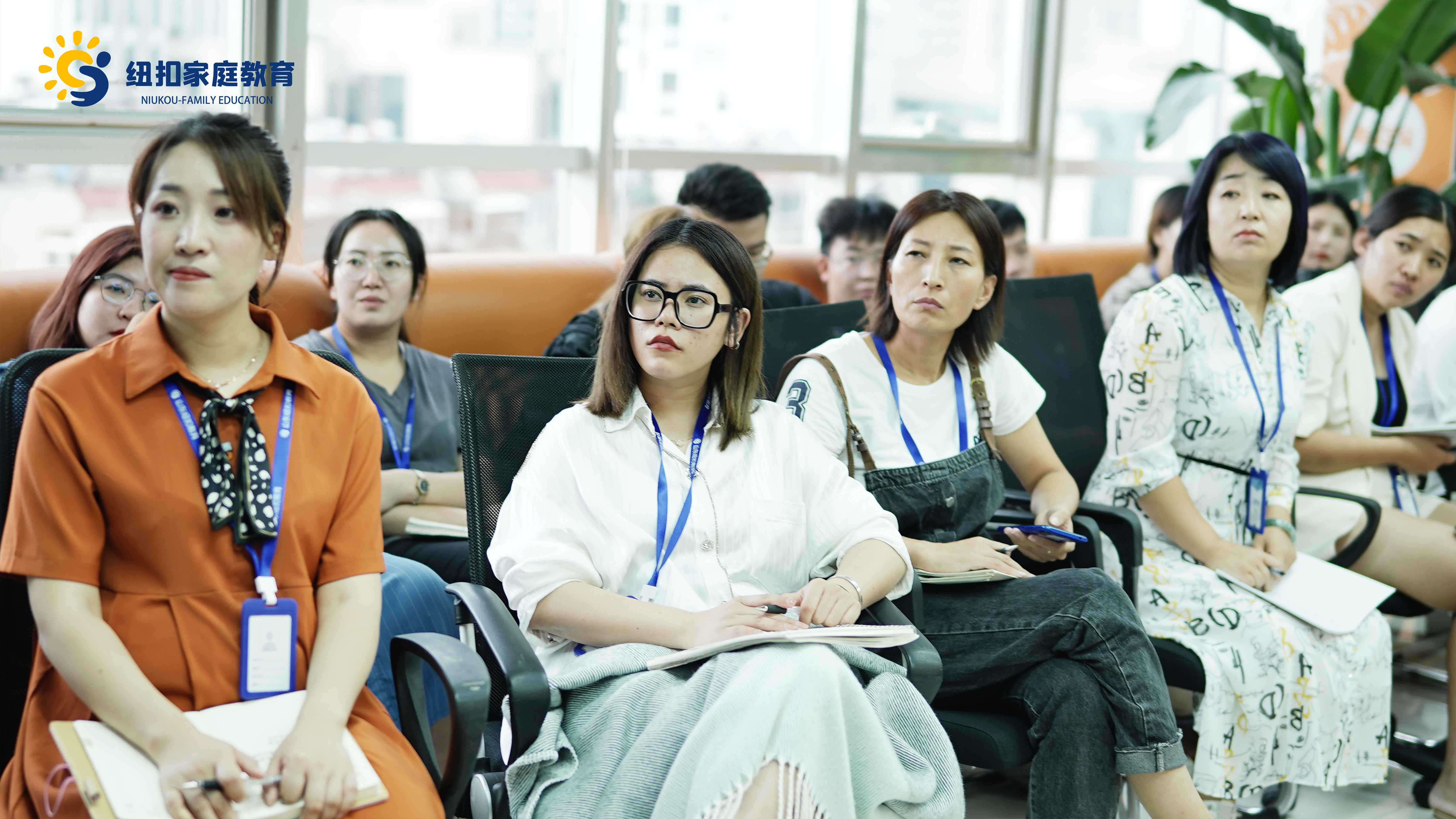 「开学季特别篇Ⅱ」家长微信群到底方便了谁？